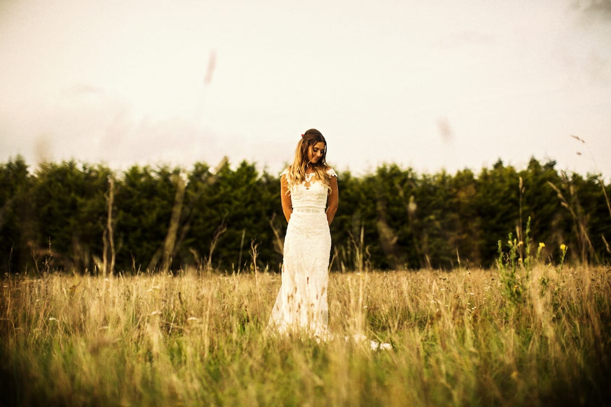 Elegant lace wedding dress