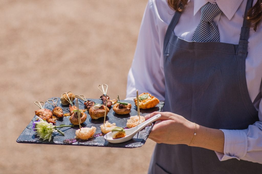 EVERYTHING YOU NEED TO KNOW ABOUT WEDDING CANAPÉS