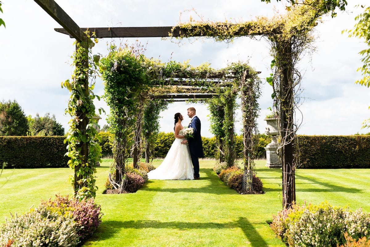 newlywed photos outdoors in the sunshine