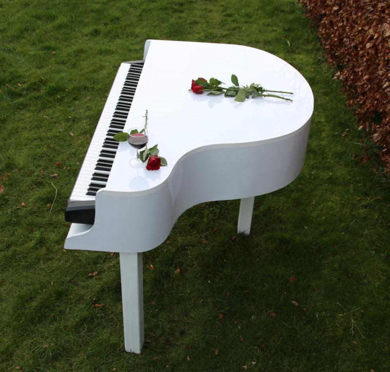 White grand piano