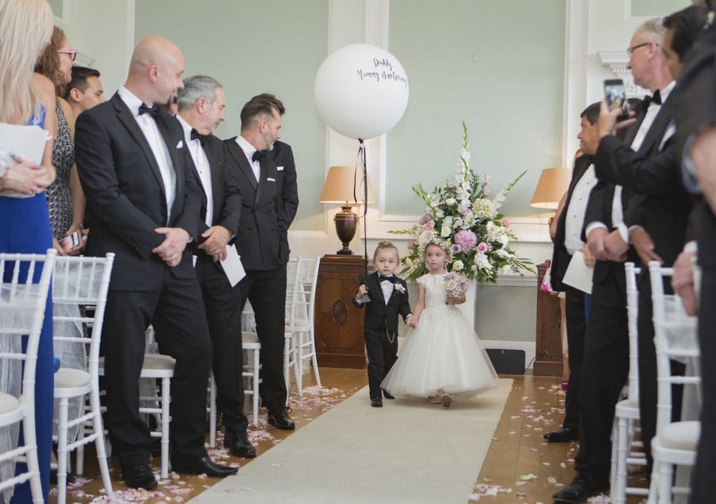 Including Children In Your Wedding Party – The Pros And Cons