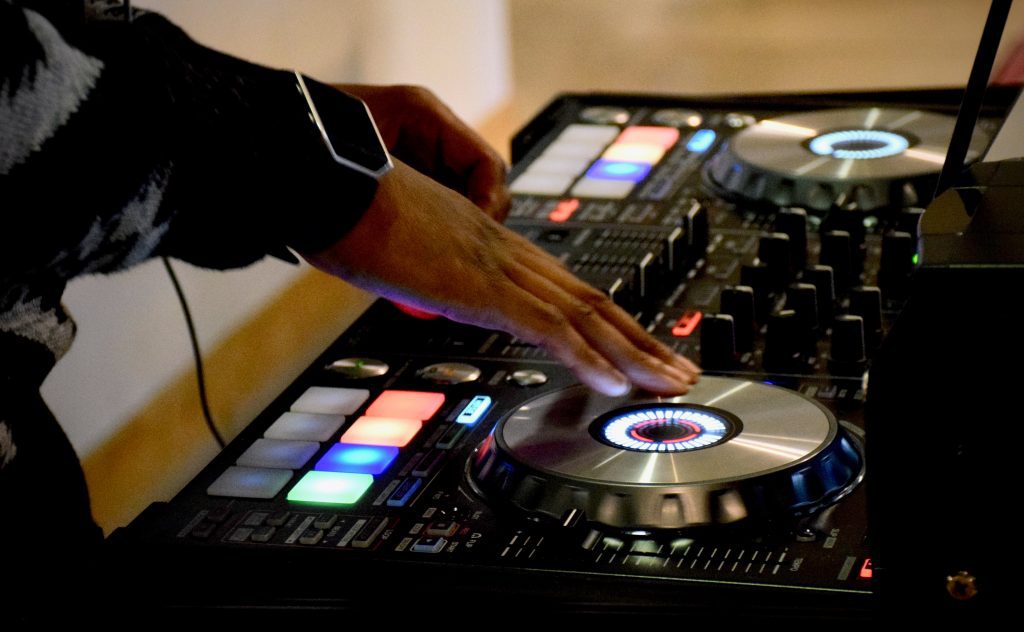 Resident DJ – Veo Events