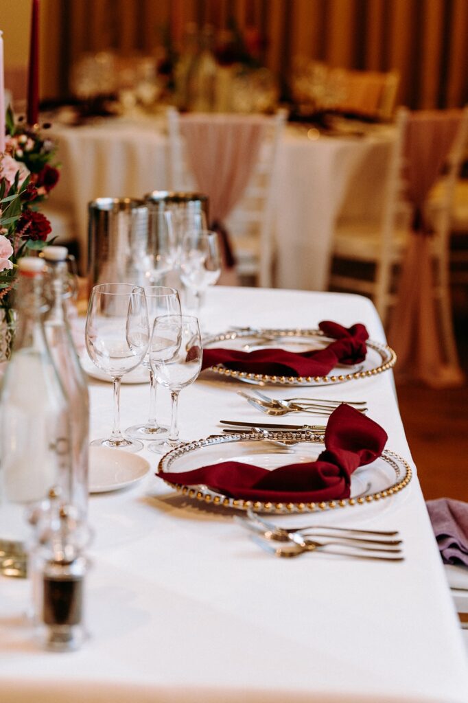 10 Ways To Add Festive Glamour To Your Winter Wedding
