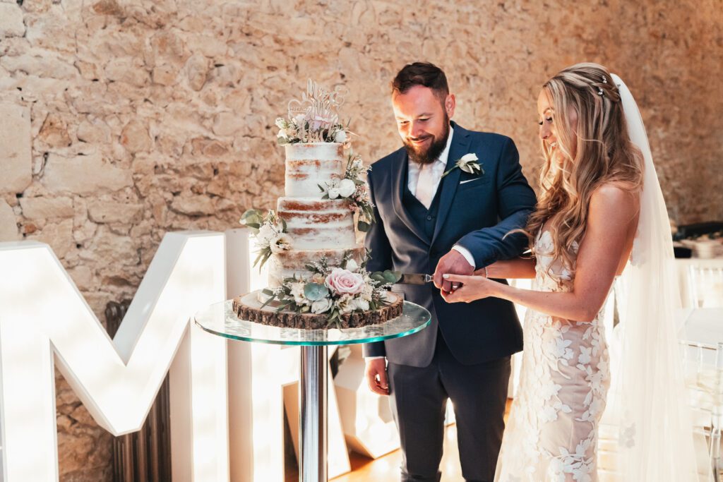 25 Unique Wedding Cake Flavours
