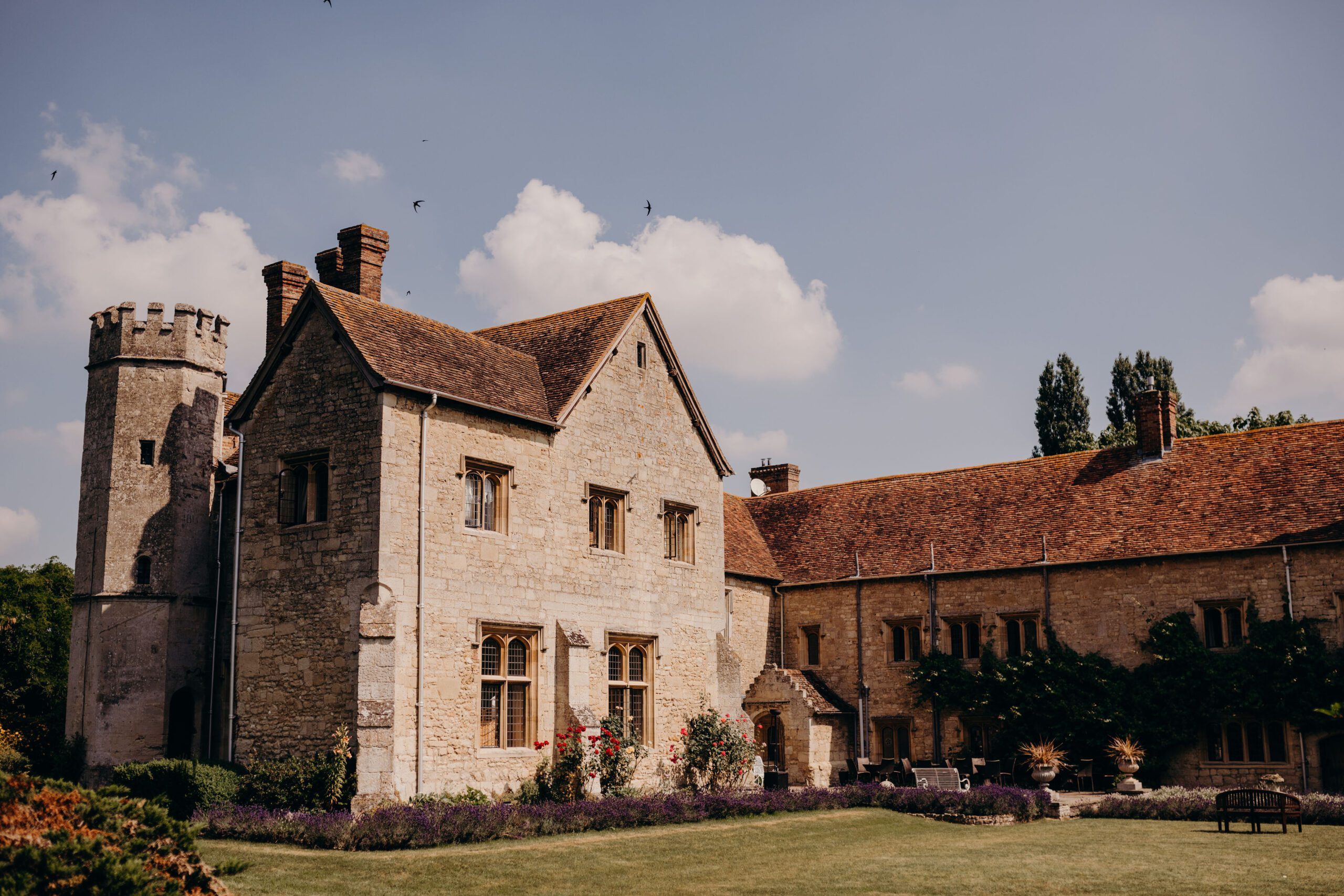 Summer wedding venue in Aylesbury